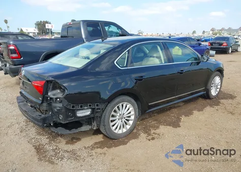 2016 Volkswagen Passat 1.8T Se из США, поврежденный, VIN 1VWBT7A35GC056362